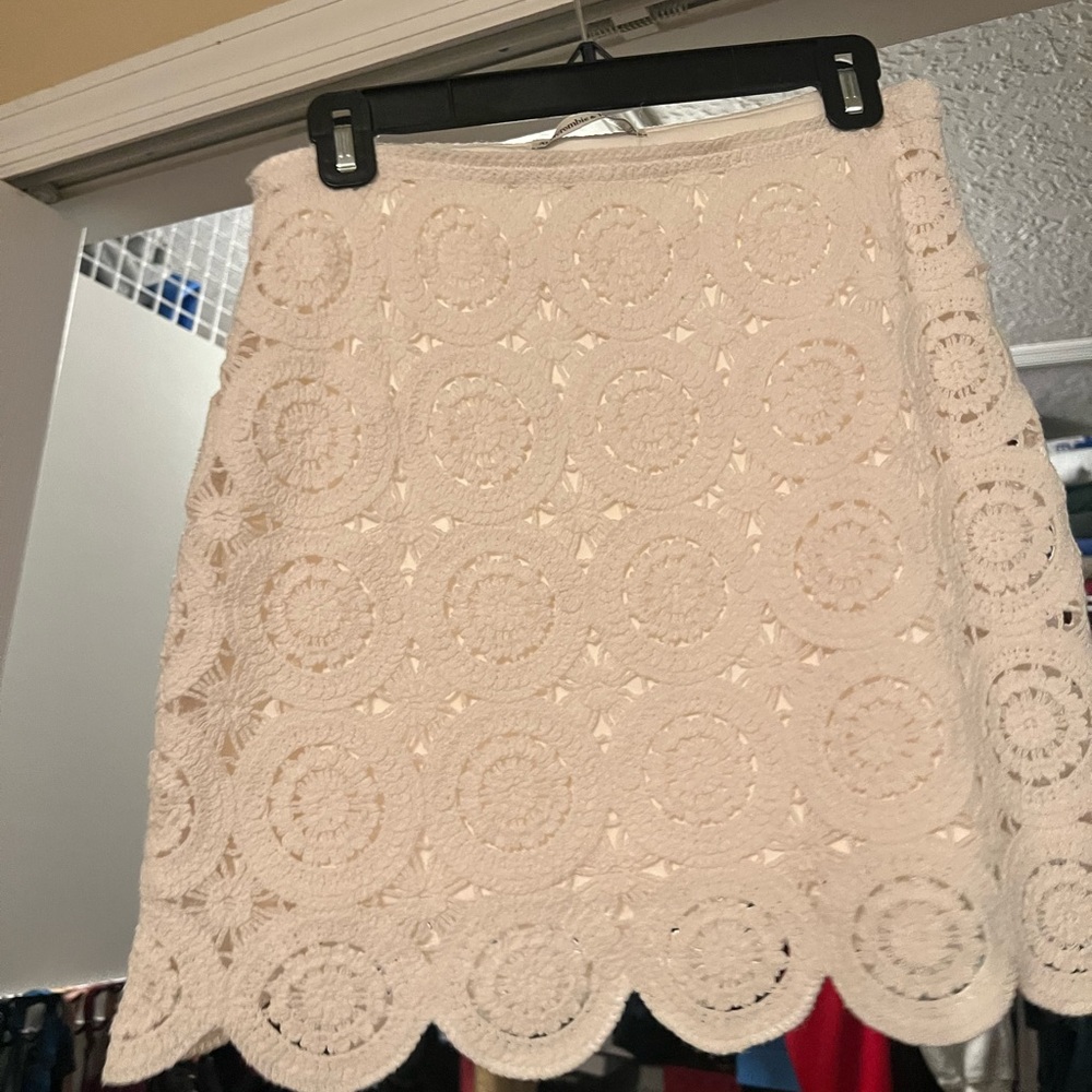 Abercrombie & Fitch crocheted skirt in white, size medium